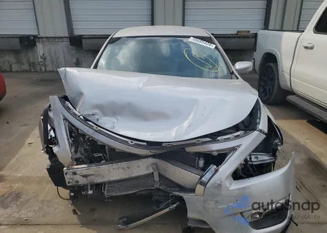 2013 Nissan Altima 2.5 z USA, uszkodzony, nr VIN 1N4AL3AP9DC231028